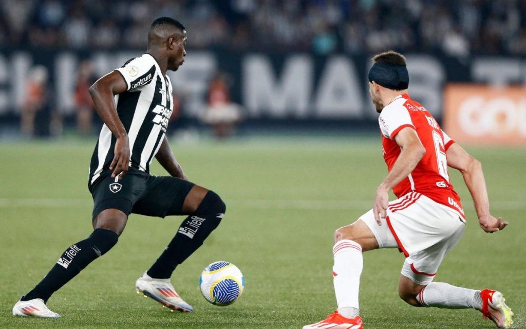 brazilian-serie-a-botafogo-beat-internacional-to-stay-top